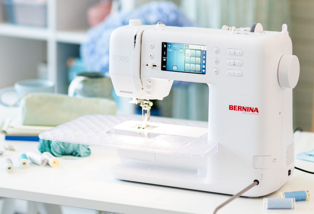Bernina 335